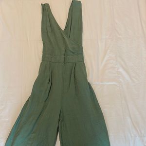 Linen Jumpsuit With Open Back